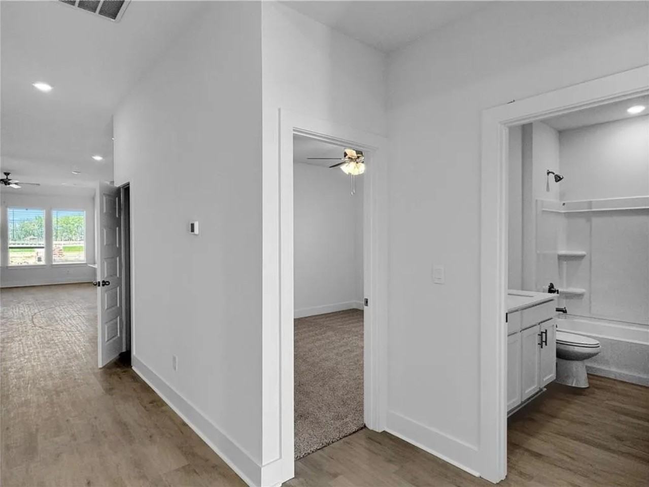 201 Collie Ave #NA - Photo 2 of 14