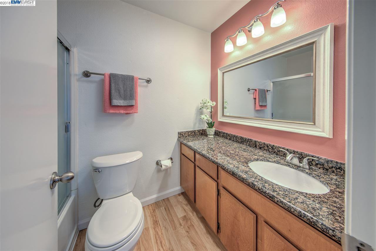 7114 Cross Creek Cir #D - Photo 4 of 9