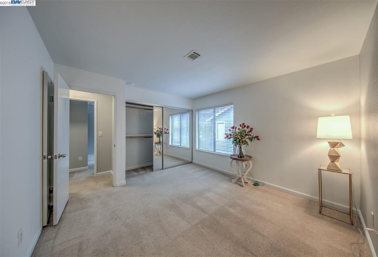 7114 Cross Creek Cir #D - Photo 7 of 9