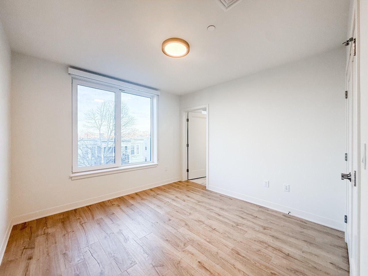 17 Argyle St #3 - Photo 5 of 13