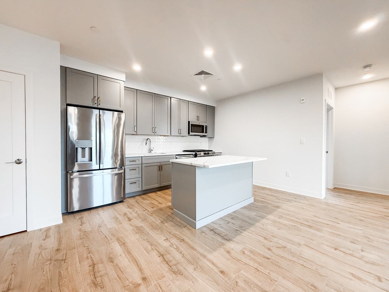 17 Argyle St #3 - Photo 7 of 13