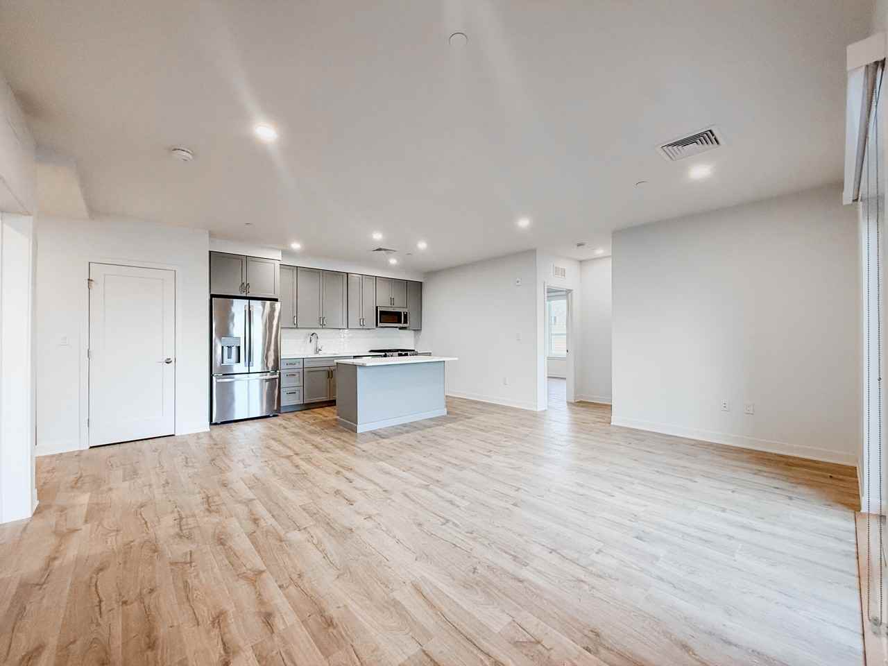 17 Argyle St #3 - Photo 3 of 14