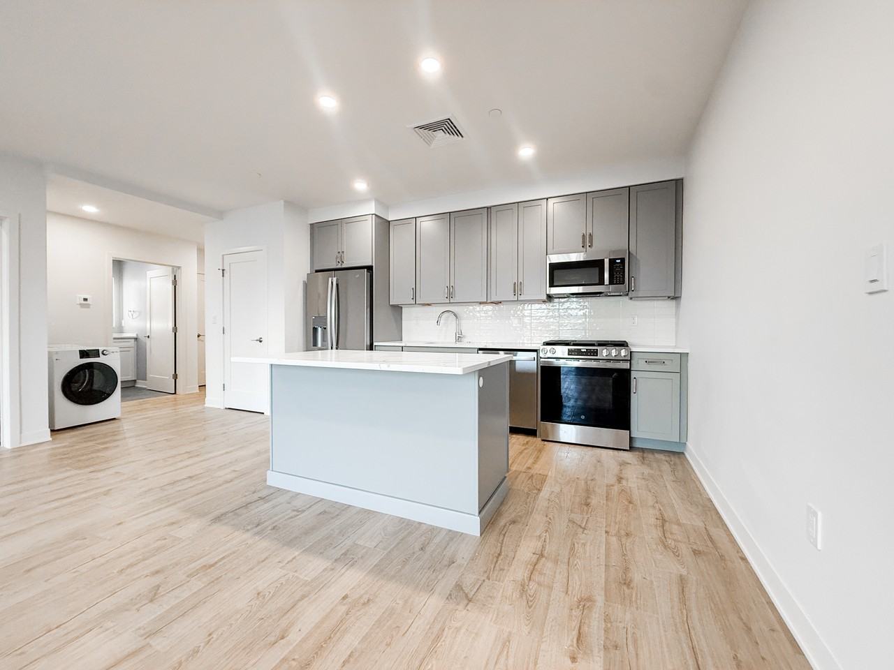 17 Argyle St #3 - Photo 4 of 14