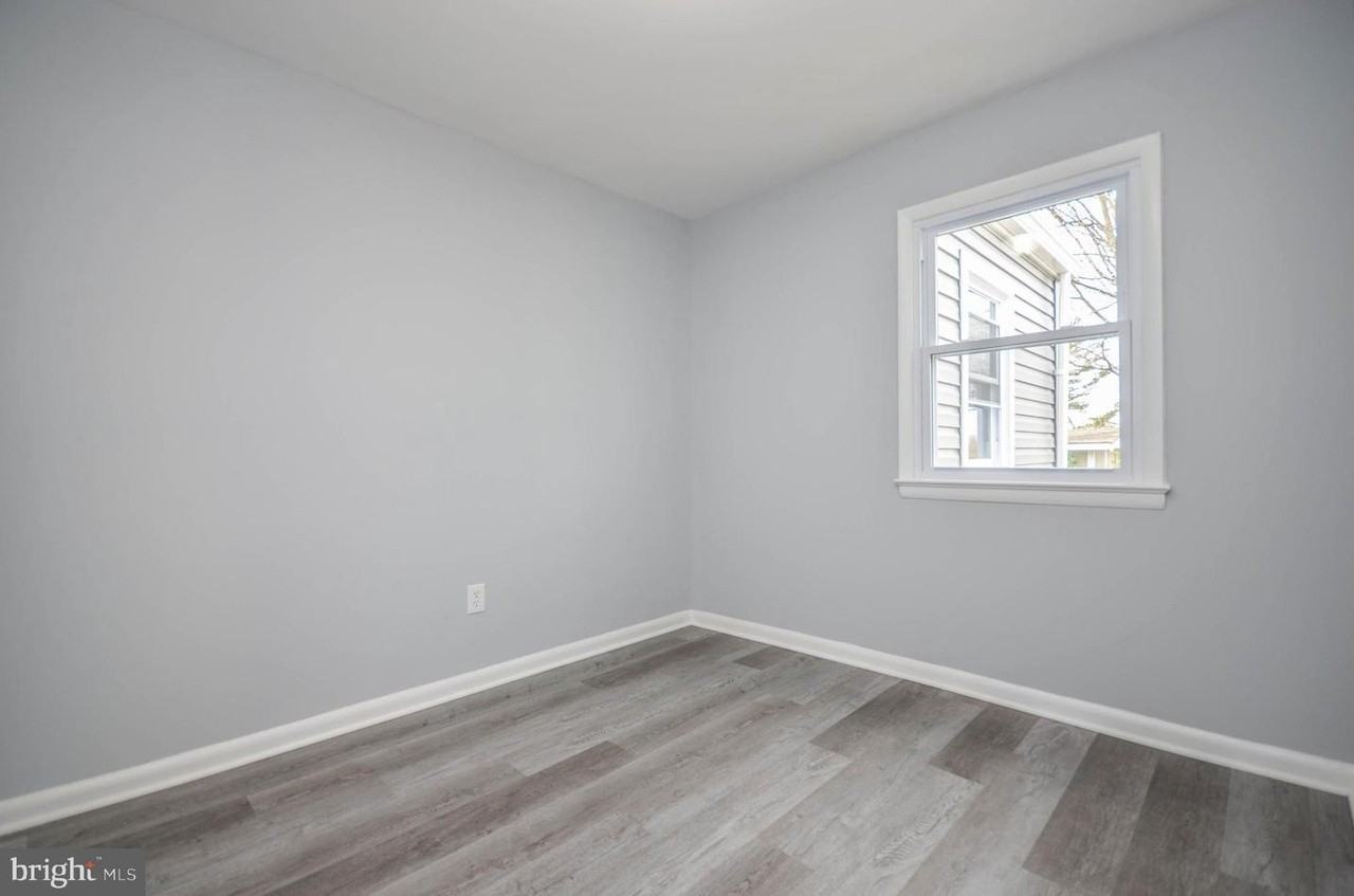 7582 Annapolis Rd #NA - Photo 6 of 13