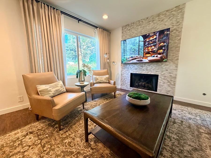 177 North Singingwood Street - Photo 2 of 42