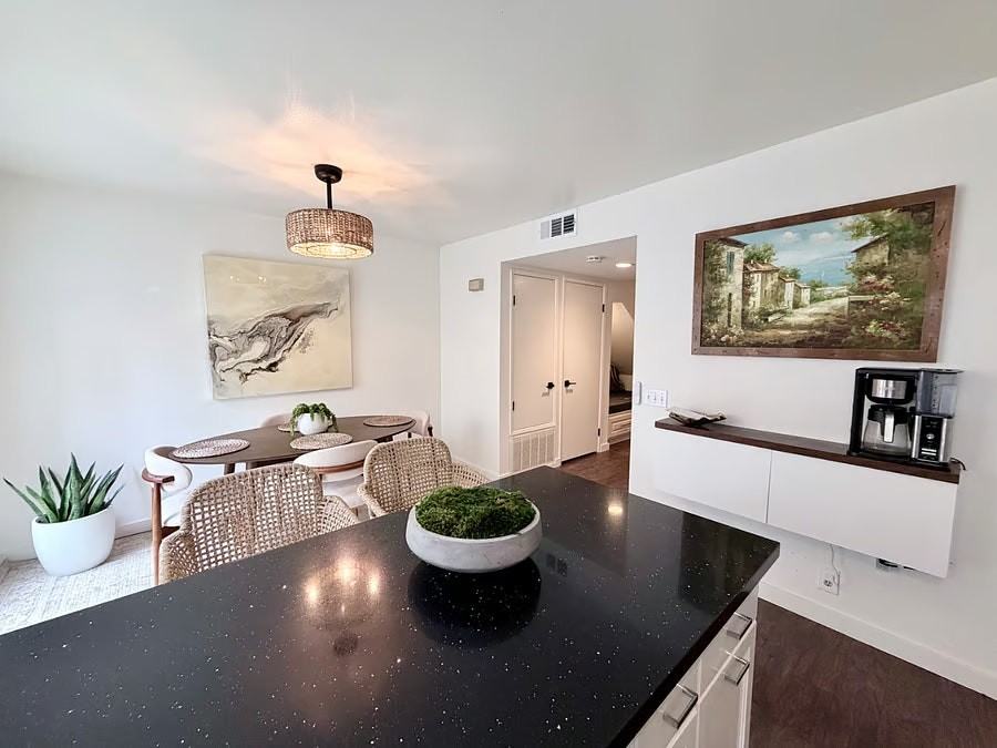 177 North Singingwood Street - Photo 3 of 42