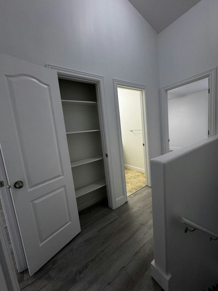 3411 Dundee Drive - Photo 7 of 17