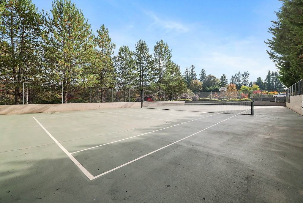 Redmond Hill - Photo 4 of 50