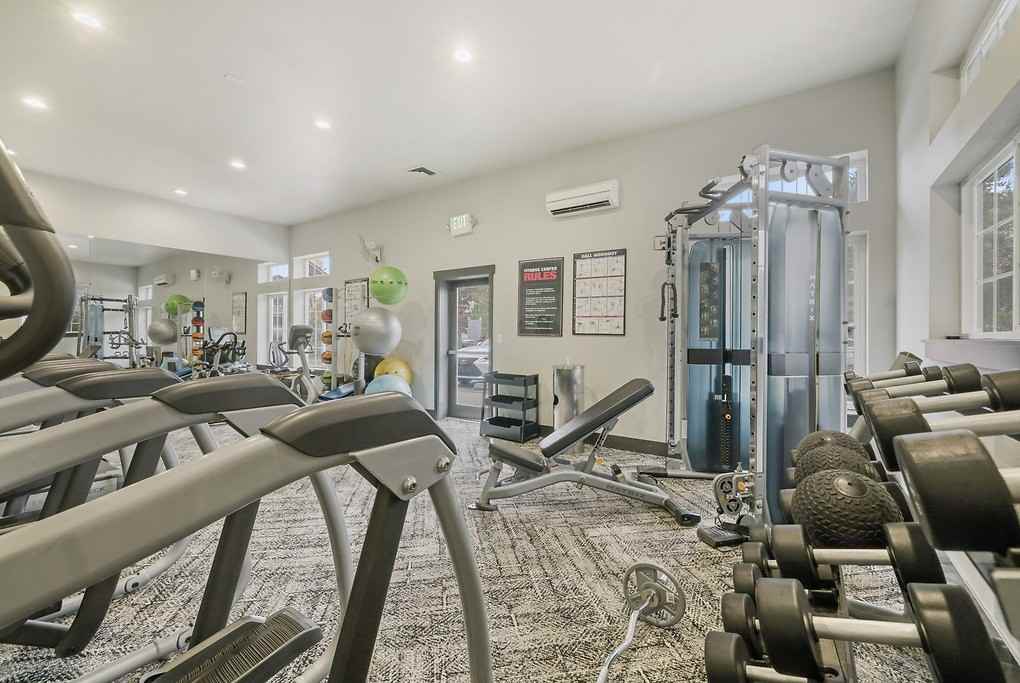 Redmond Hill - Photo 5 of 50