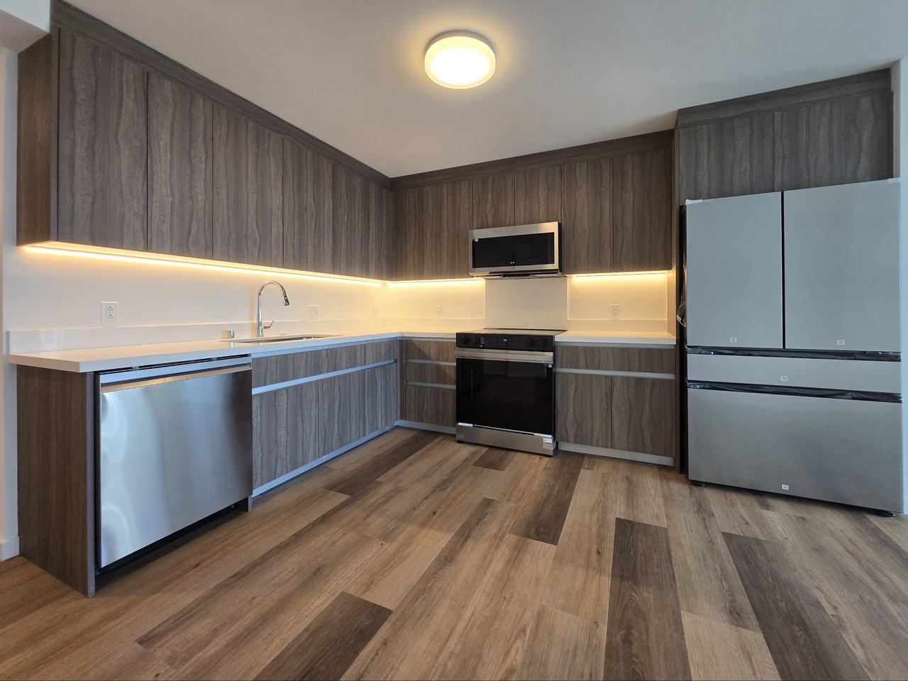 1500 Rycroft St #3705R - Photo 4 of 13