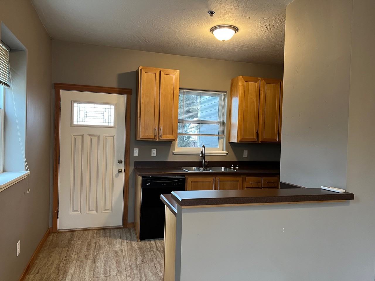 1335 Dakota Street - Photo 2 of 22