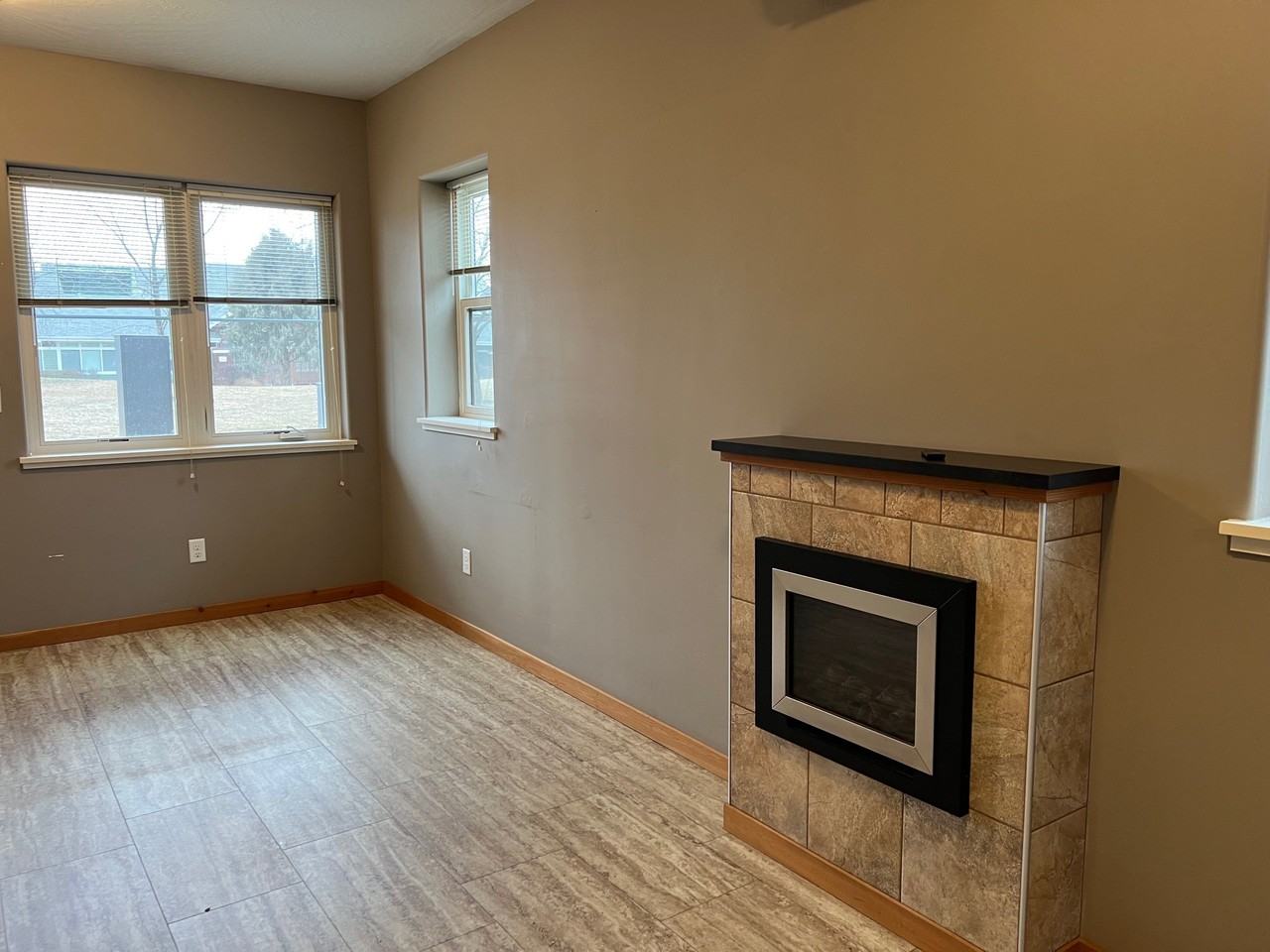 1335 Dakota Street - Photo 7 of 22