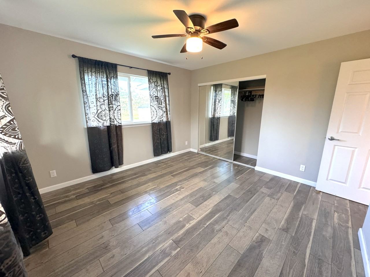 15-2067 28th Ave #1 - Photo 6 of 20