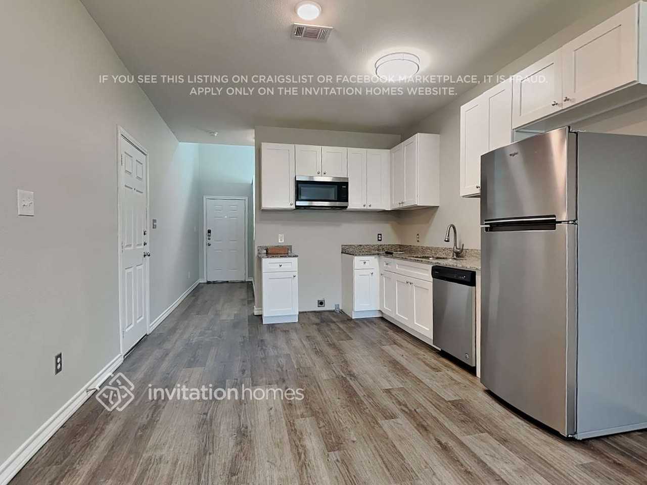 1944 Melrose St - Photo 5 of 18