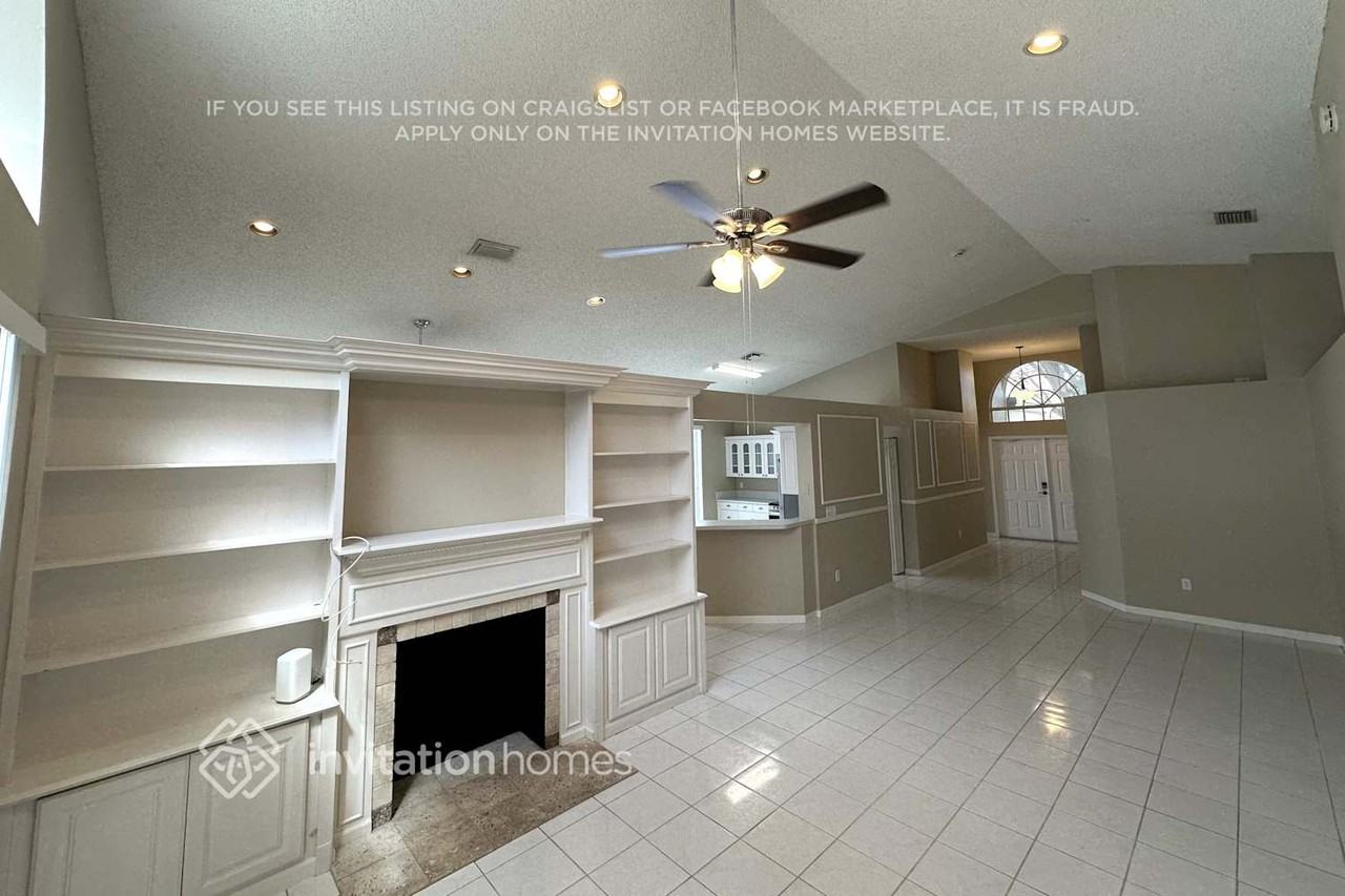 7699 Thornlee Dr - Photo 2 of 13