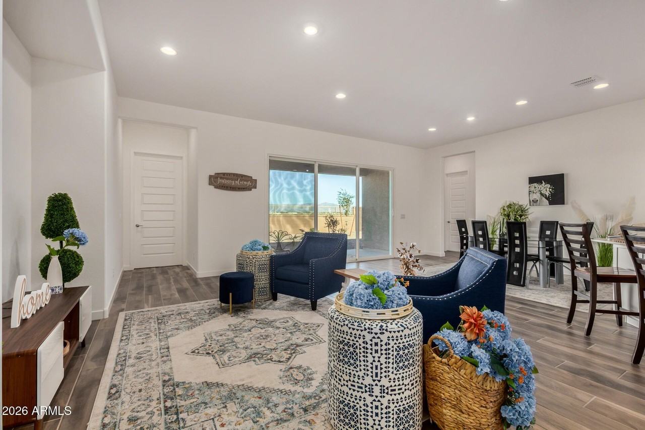 2968 E Lucky Horseshoe Ln - Photo 6 of 50