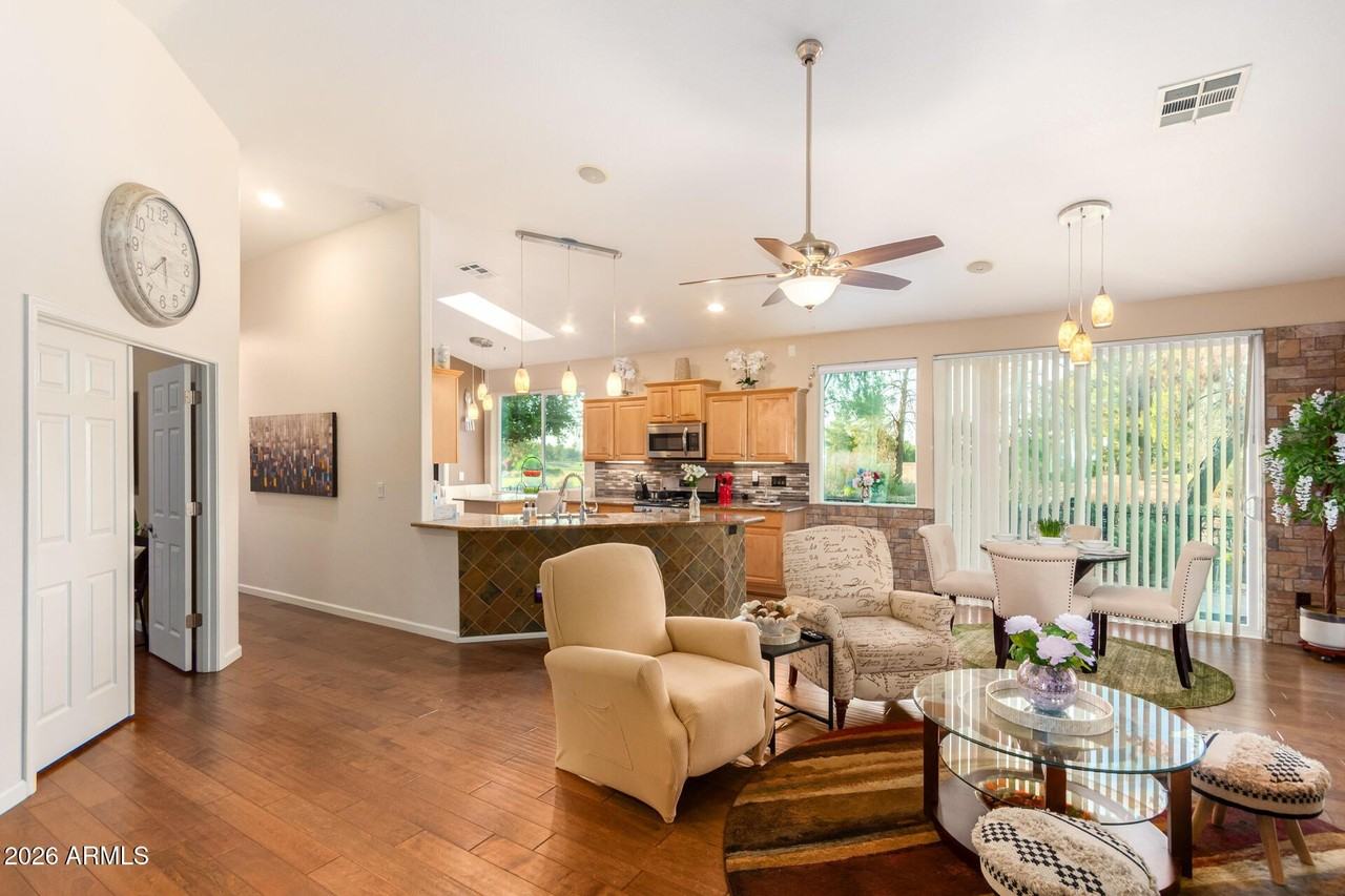 3341 E Fremont Rd - Photo 5 of 40