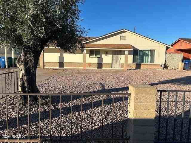 1536 W Pueblo Ave - Photo 2 of 37