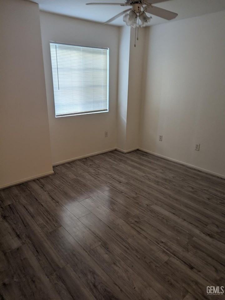 600 Hosking Ave Apt 56 #56 - Photo 4 of 12