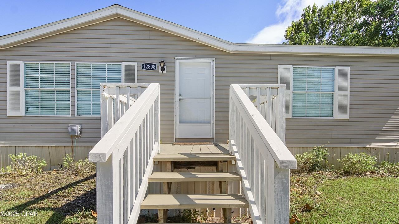 12808 Clear Creek Rd - Photo 2 of 36