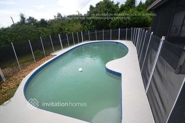 772 Mentmore Cir - Photo 3 of 5