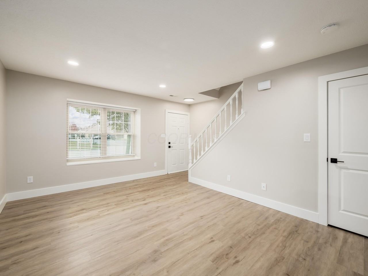 635 Pebble Place Dr Apt B #B - Photo 2 of 13