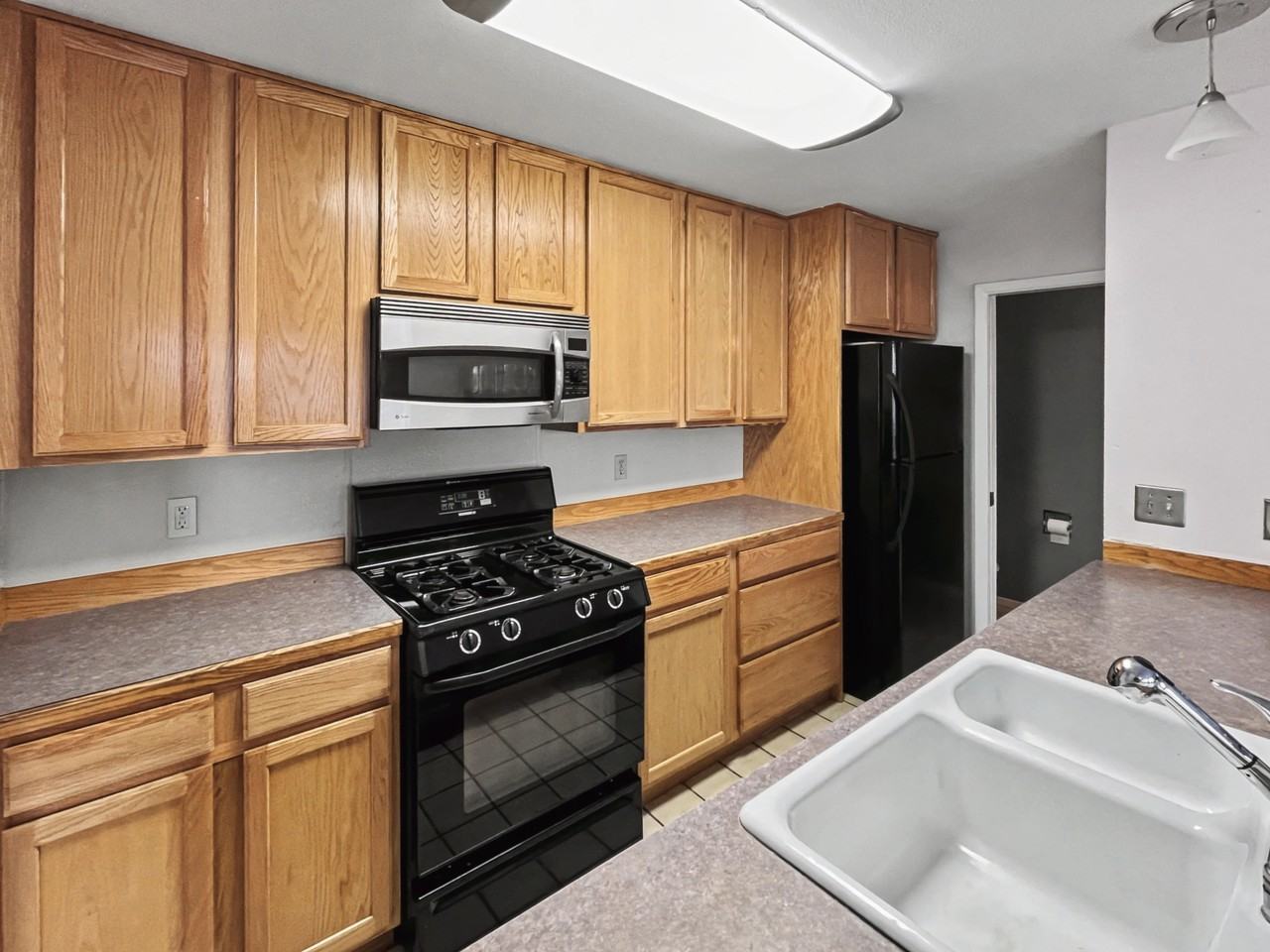 3601 Raspberry Rd #5A - Photo 3 of 10