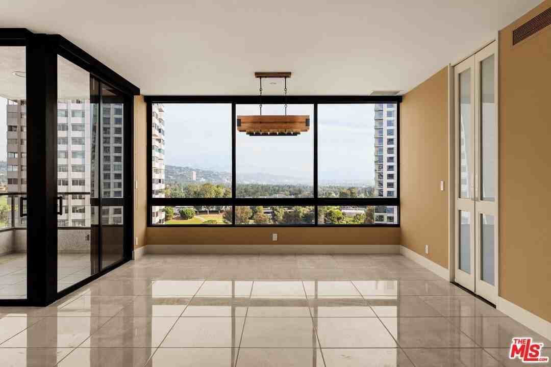 10350 Wilshire Blvd Apt 901 #901 - Photo 4 of 32