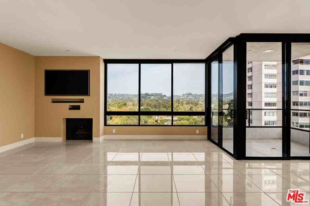 10350 Wilshire Blvd Apt 901 #901 - Photo 5 of 32