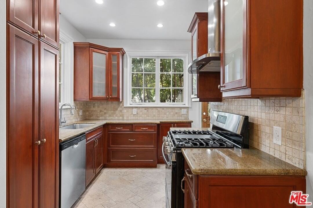 420 S Beverwil Dr Apt A #A - Photo 7 of 38