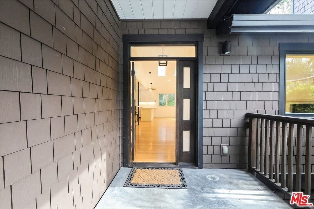 502 Chapman Dr - Photo 2 of 26