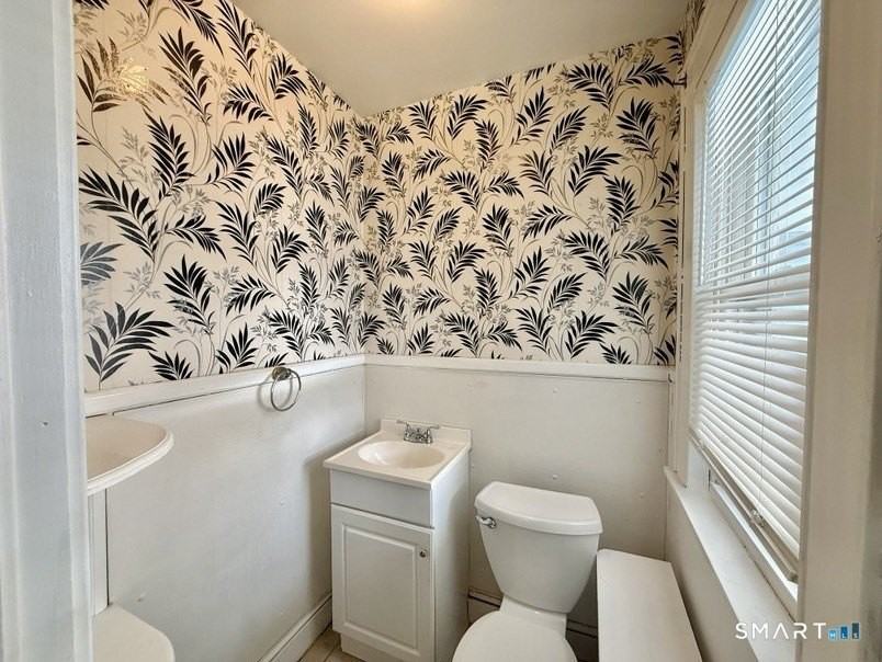 28 Bridgeport Ave #28 - Photo 6 of 14