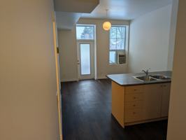 featured image of 505 Simcoe St S