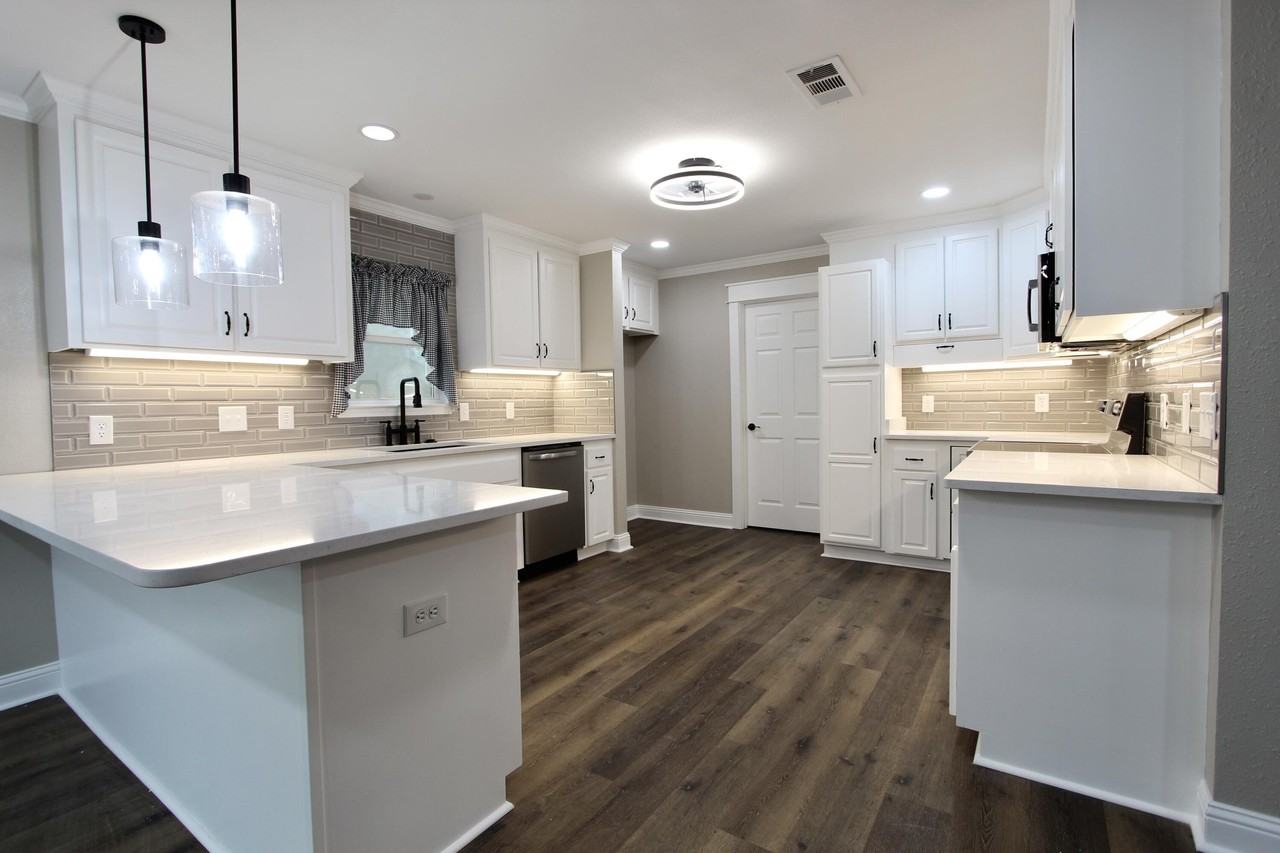 4052 Randi Rd - Photo 4 of 27