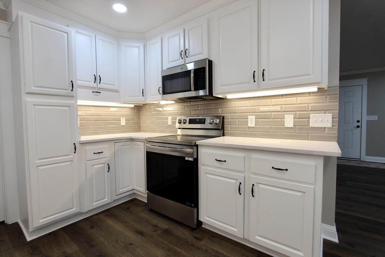 4052 Randi Rd - Photo 6 of 27