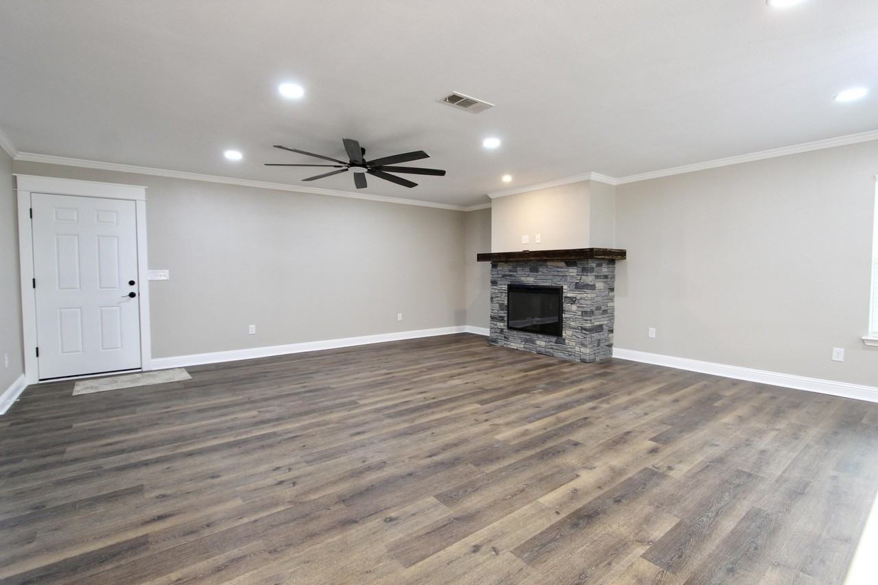 4052 Randi Rd - Photo 7 of 27