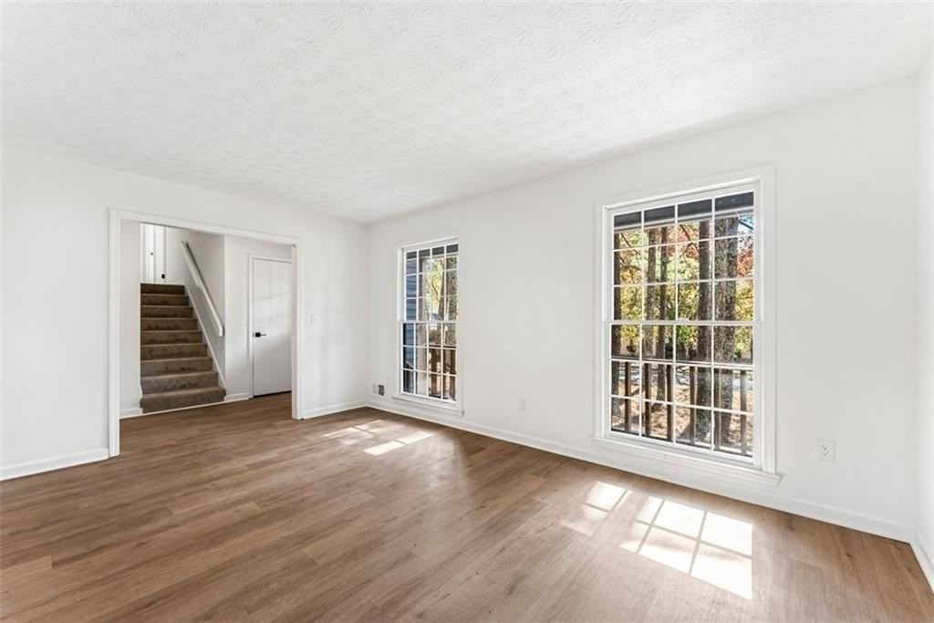 444 Wellington Way - Photo 6 of 24