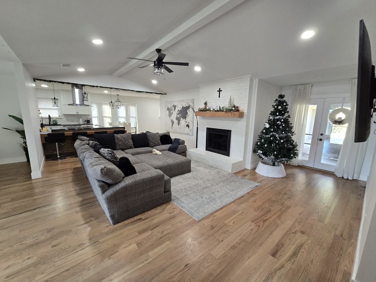 5509 Edgewater Cir #1 - Photo 3 of 24