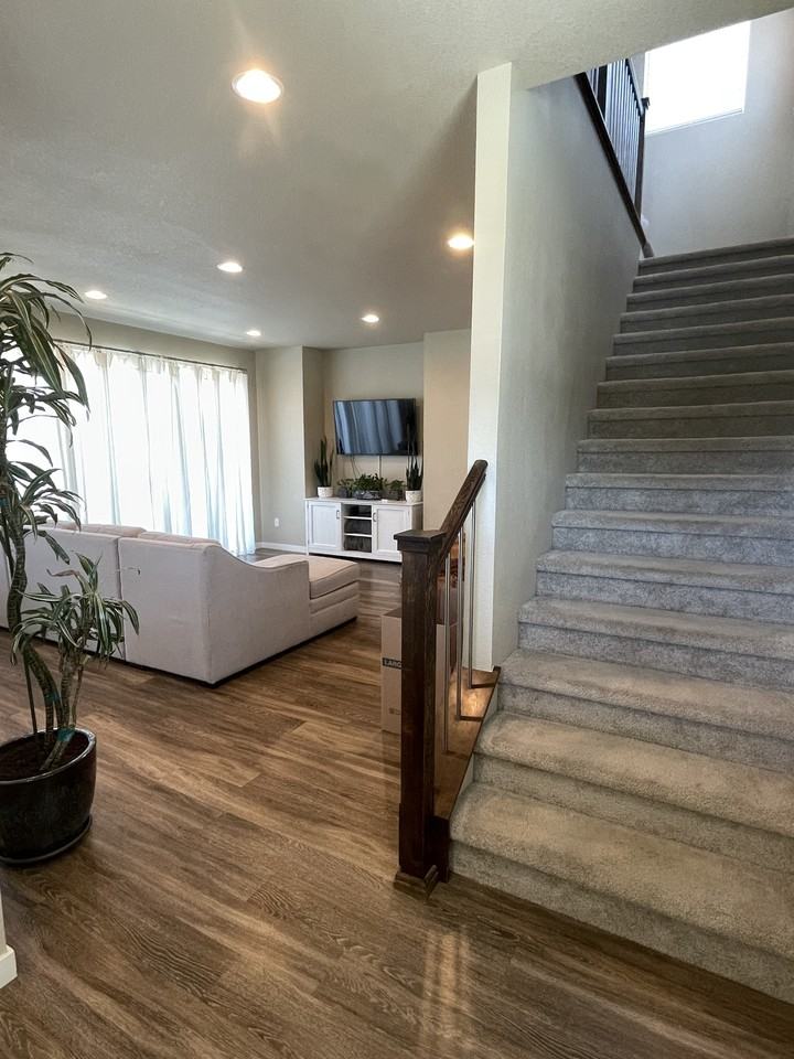 3002 Comet St #1 - Photo 4 of 27