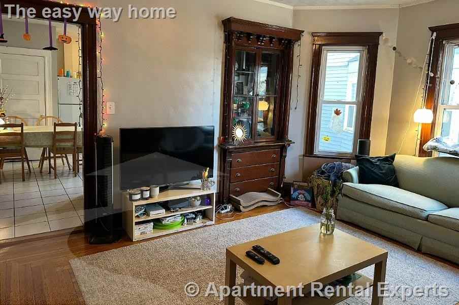 183 College Ave #1 - Photo 3 of 18