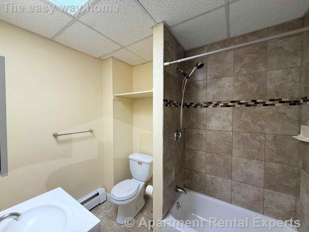 15 Laurel St #1 - Photo 2 of 12