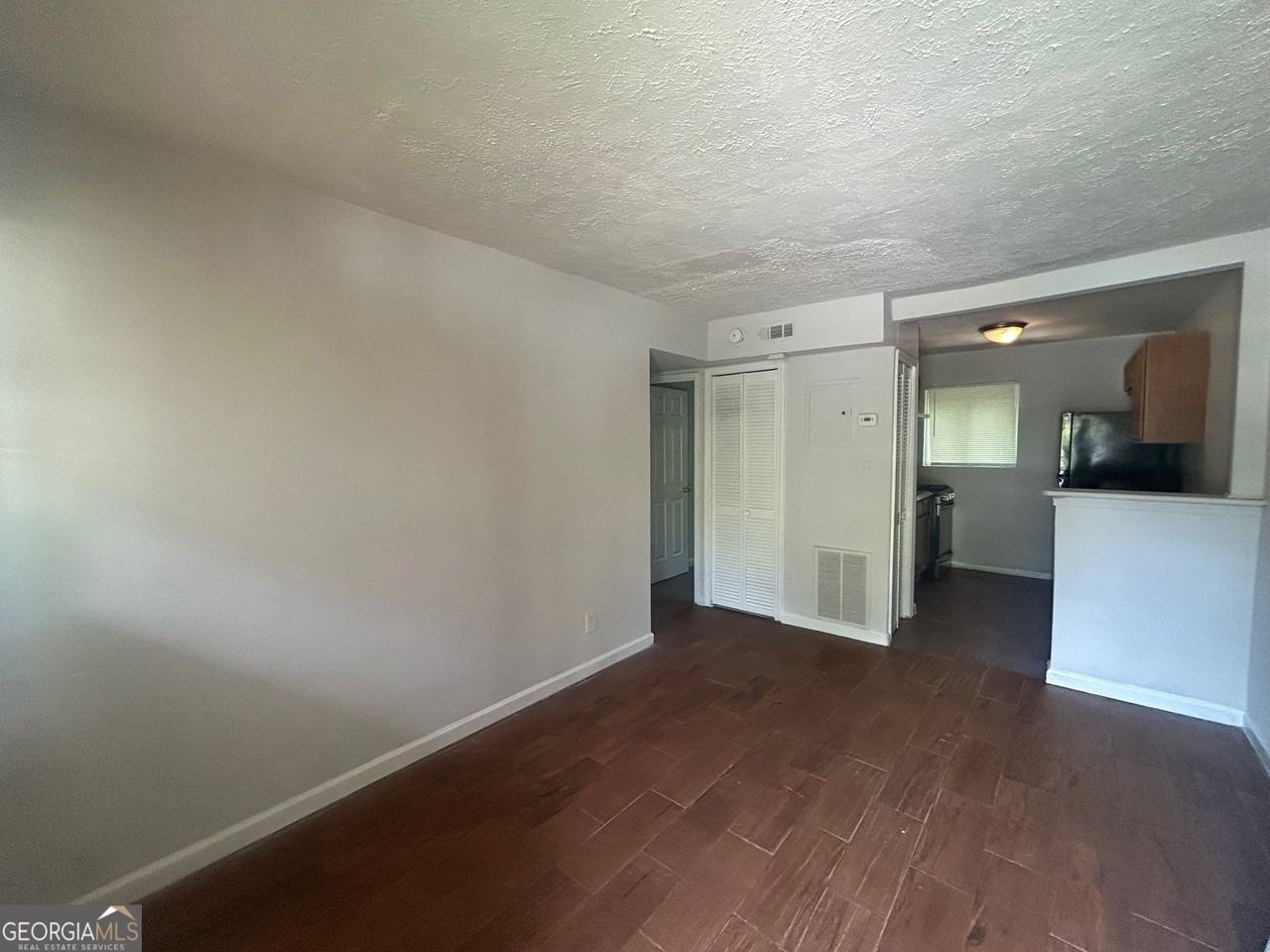 512 Lindsay St Nw Apt 10 #10 - Photo 2 of 16