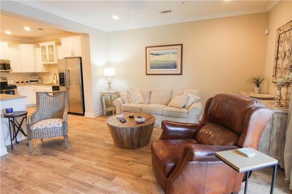 1503 Mariners Cir - Photo 7 of 29