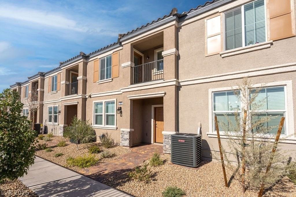 626 Bellus Pl - Photo 2 of 35