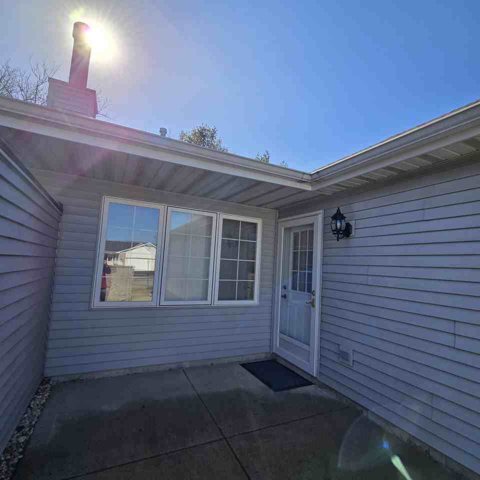 5721 Gull Dr - Photo 5 of 17