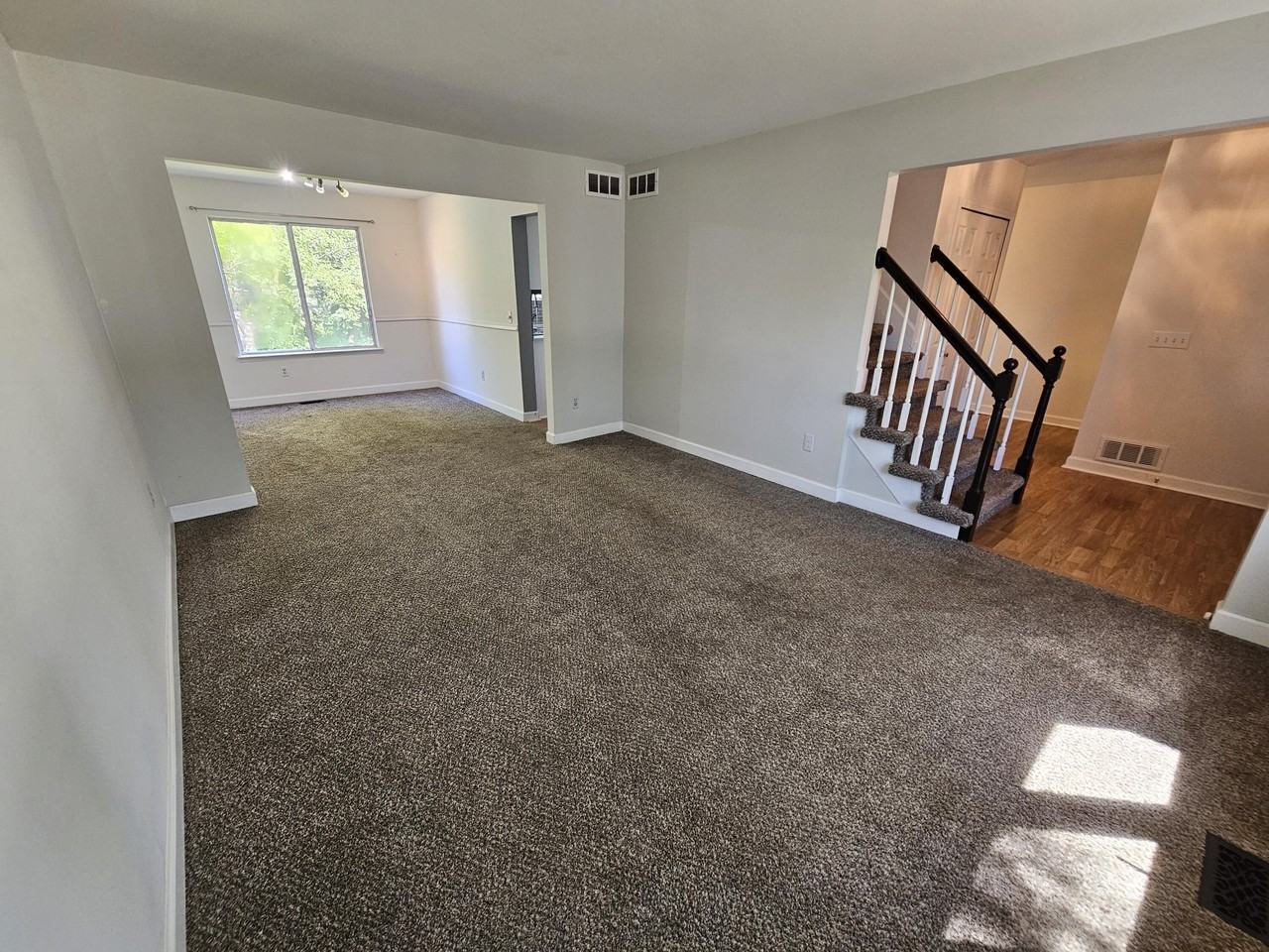 44180 Richmond Ct - Photo 6 of 18