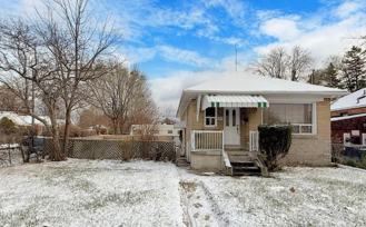 979 Danforth Rd - Photo 1 of 1