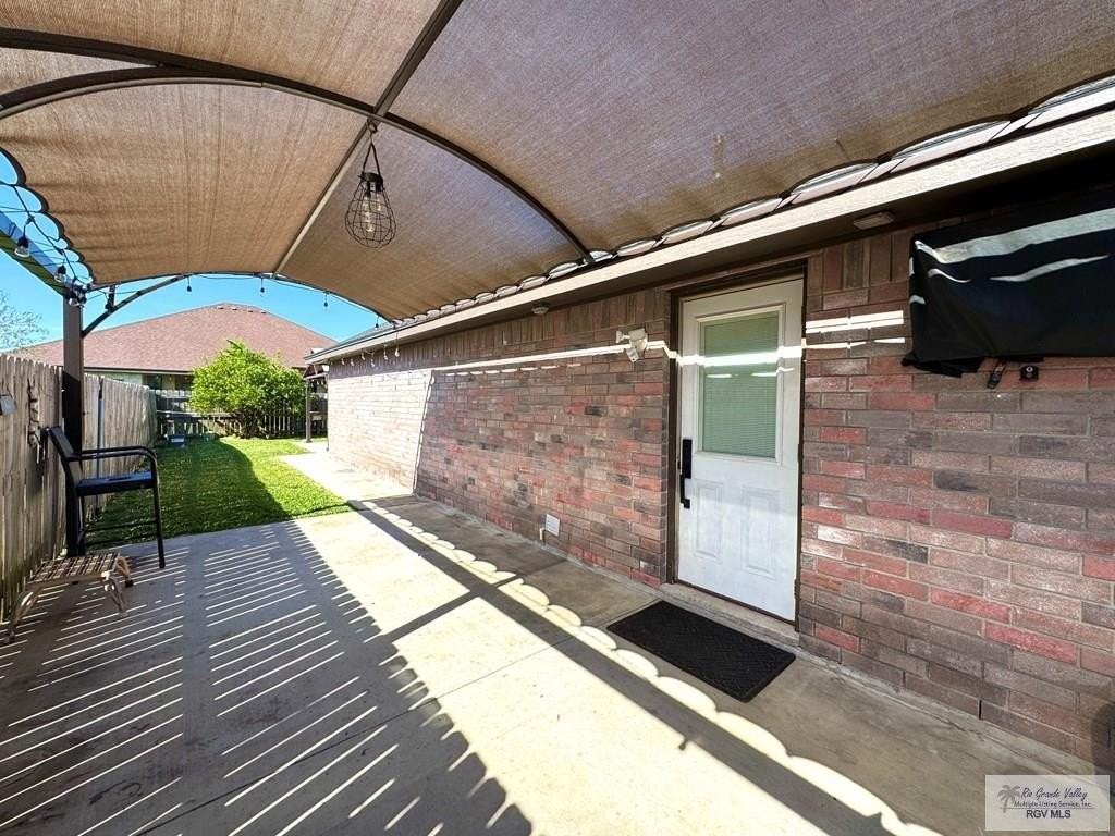 6532 Tradition Cir - Photo 3 of 21