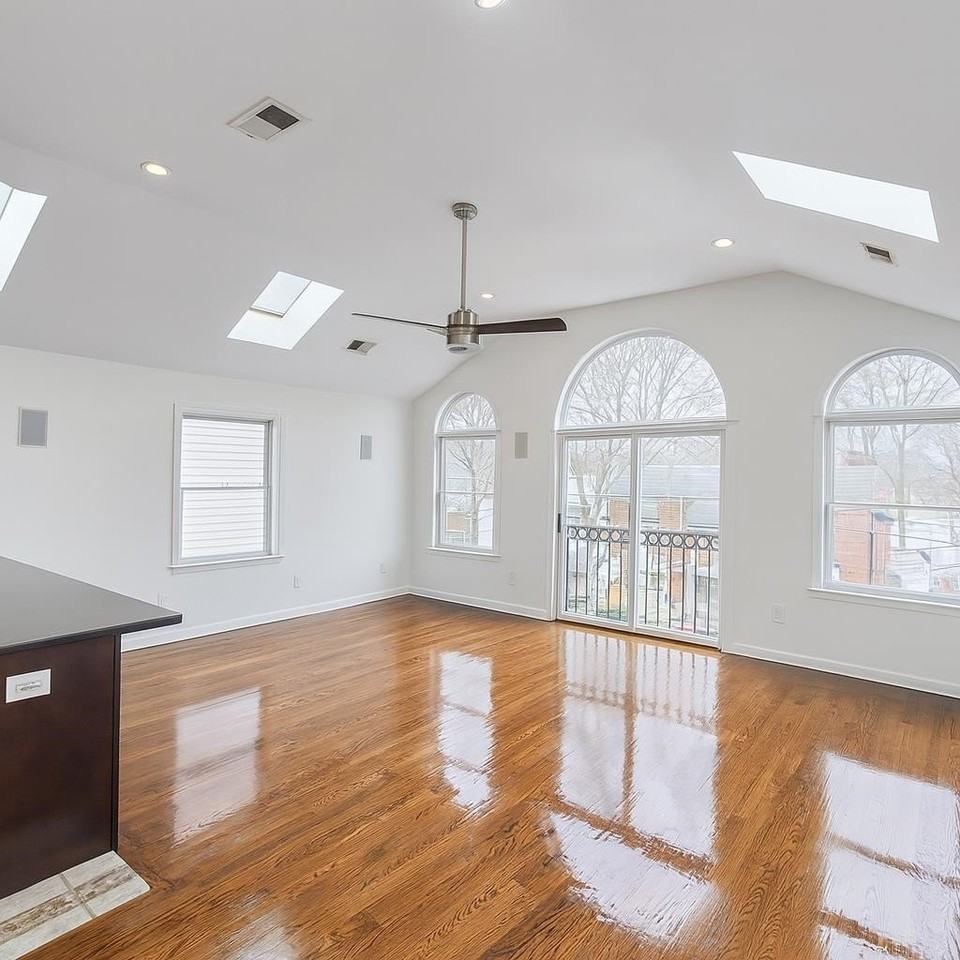 28 Nunda Ave #2 - Photo 3 of 35