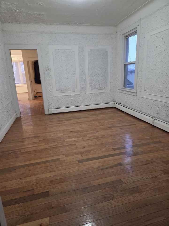 170 Randolph Ave #1 - Photo 3 of 9
